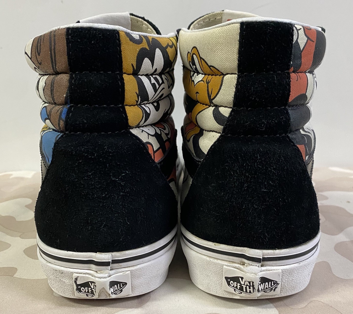 VANS Disney Shoes Mens 9.5 / Womens 11 Sk8-Hi Sneakers Mickey And Friends Goofy